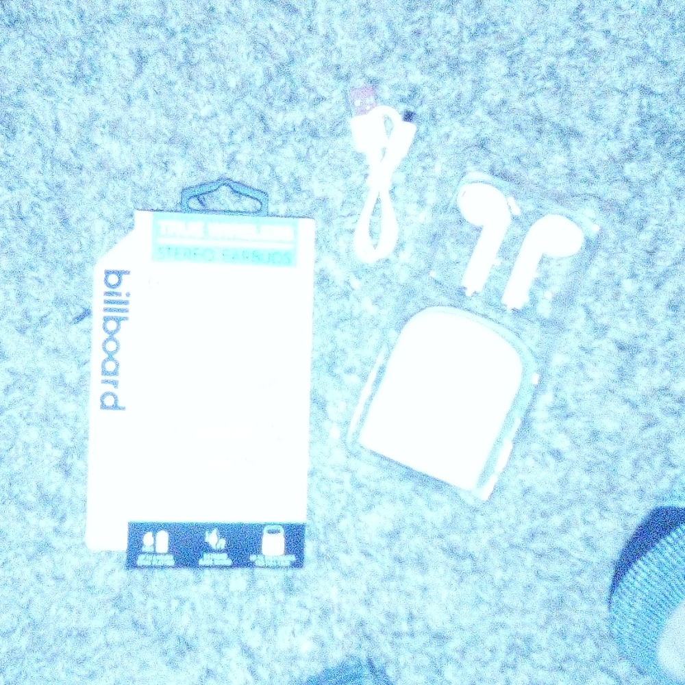 EXTREME BASS ear buds